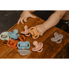 Load image into Gallery viewer, Suavinex Colour Essence All Silicone Soother with SX Pro Physiological Teat 0-6M - Nude