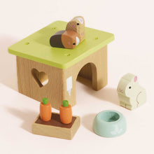 Load image into Gallery viewer, Le Toy Van Bunny &amp; Guinea Pet Animal Set
